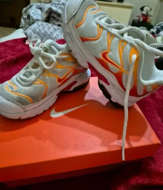 Nike Air Max Plus Bambini Arancioni Bianche