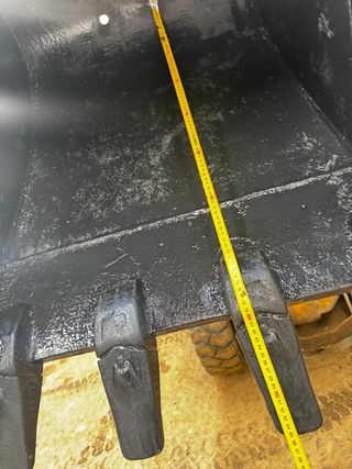 Cazo Excavadora Negro