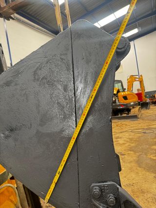 Cazo Excavadora Negro
