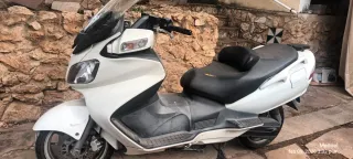 Maxi Scooter Gris y Blanca