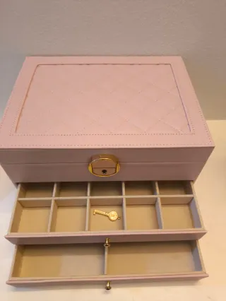 Portagioie grande rosa con cassetto