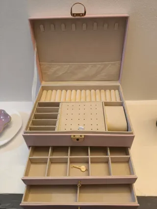 Portagioie grande rosa con cassetto