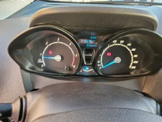 Ford E-Tourneo Courier 2015