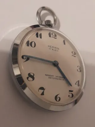 3 Orologi Hermin, Martina, Sovviet da Riparare