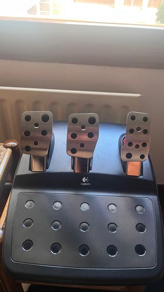 Pedales Logitech G27 en perfecto estado.