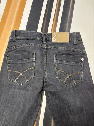 Pantalón vaquero gris chica