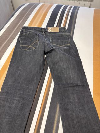 Pantalón vaquero gris chica