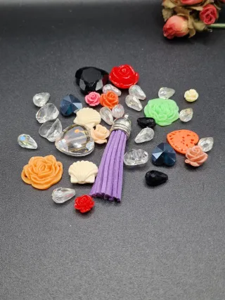 Lotto creativo misto perline e ciondoli