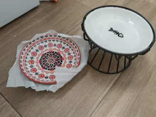 Comedero para mascotas con soporte