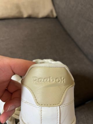 Zapatillas Reebok Blancas y Beige