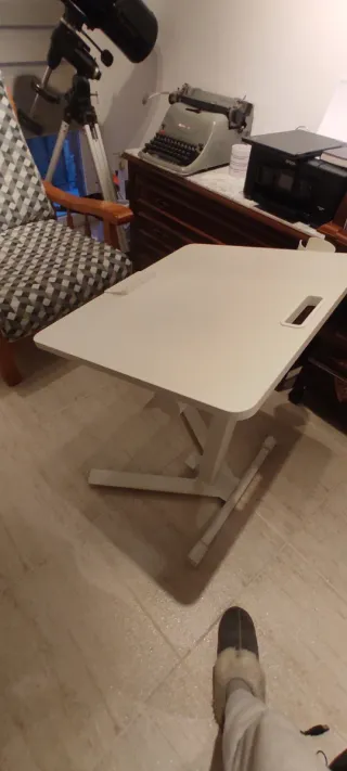 Mesa escritorio plegable y regulable