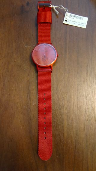 Reloj Bering True Aurora rojo, nuevo a estrenar