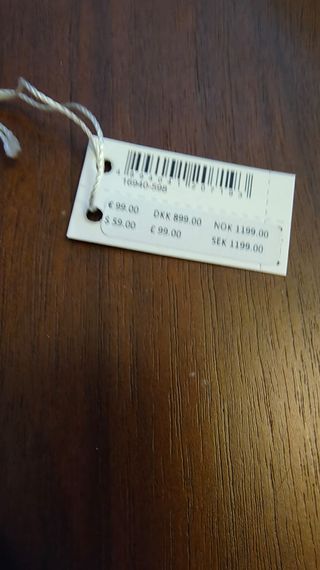 Reloj Bering True Aurora rojo, nuevo a estrenar