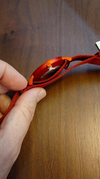 Reloj Bering True Aurora rojo, nuevo a estrenar