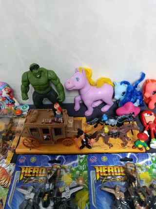 Lote de juguetes variado