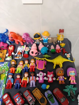 Lote de juguetes variado