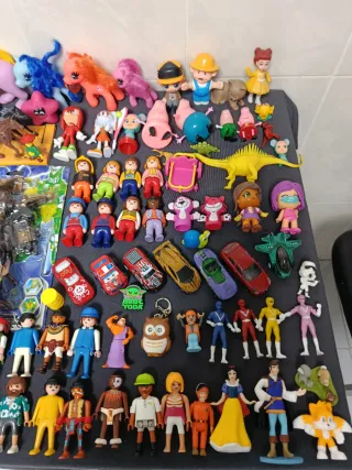 Lote de juguetes variado