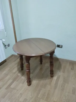 Mesa de comedor extensible de madera (roble claro)
