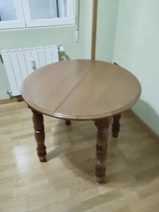 Mesa de comedor extensible de madera (roble claro)