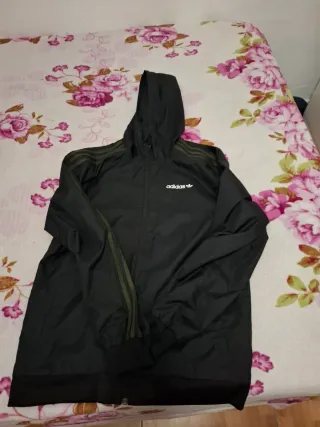 Chaqueta Adidas Reversible Negra y Verde