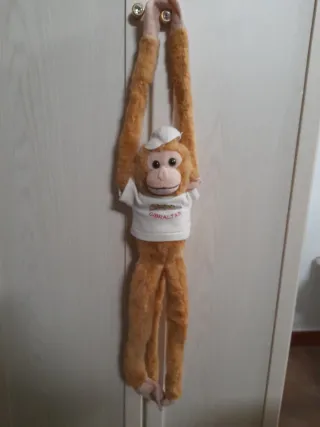 Mono de peluche colgante Gibraltar