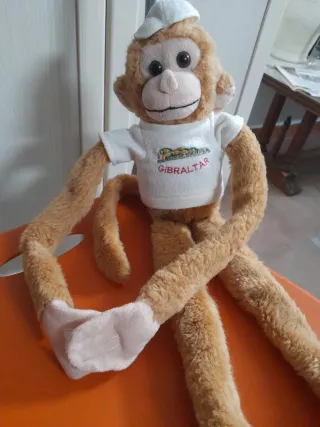 Mono de peluche colgante Gibraltar