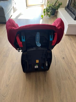 2 Silla de coche Bebeconfort Roja y otra mod.axis