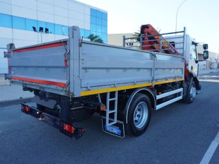 RENAULT MIDLUM D280 GRÚA PALFINGER