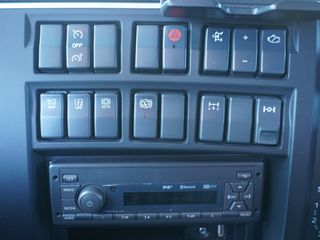 RENAULT MIDLUM D280 GRÚA PALFINGER