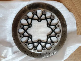 Discos de freno delanteros