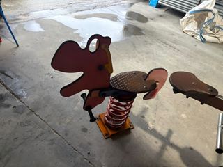 Attrezzature per parco giochi municipale