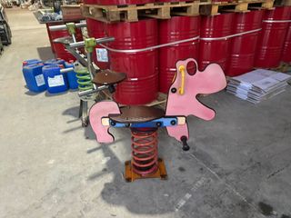 Attrezzature per parco giochi municipale