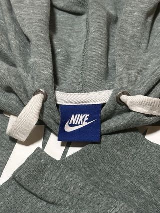 Sudadera Nike Gris con Capucha