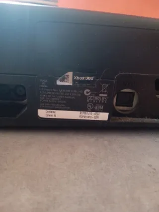 Xbox 360 Slim Console + 2 Controller +Alimentatore