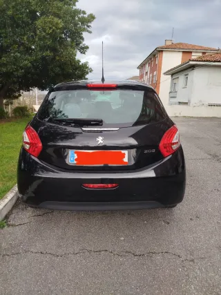 Peugeot 208 2013