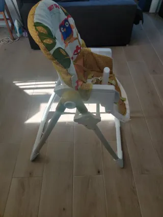 Trona Piku con cojín estampado