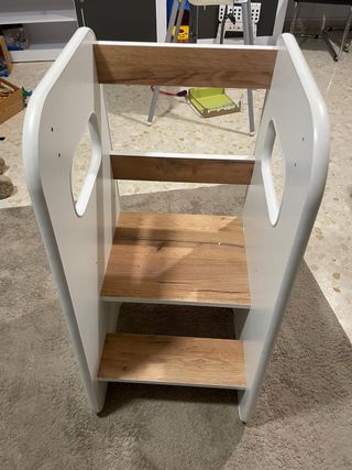 Torre di apprendimento Montessori in legno