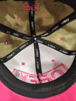 Gorra OBEY Camuflaje Rosa. Original