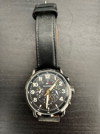 Reloj Tommy Hilfiger Negro y Plateado