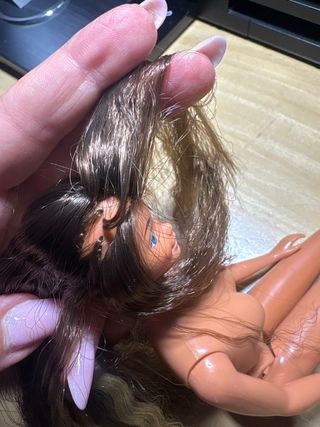 Barbie vintage con reroot e vestito De La Renta