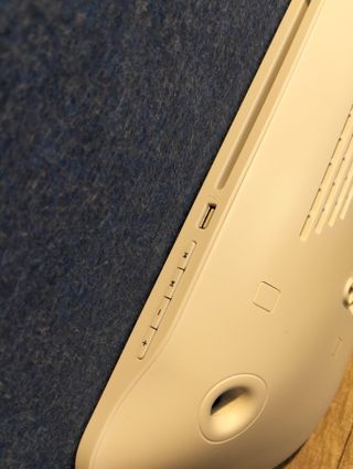 Philips BTM2660W/12 - Microcadena Plana, Bluetooth, CD, USB, Radio FM, Blanco