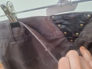 7.- Minifalda marrón con cinturón