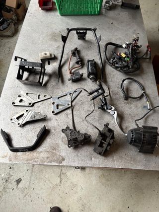 Ricambi Suzuki GSXR / Honda CBR 900 RR