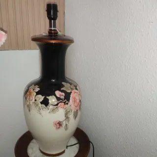 Pie de lámpara cerámica floral