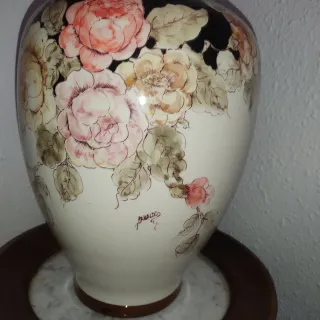 Pie de lámpara cerámica floral