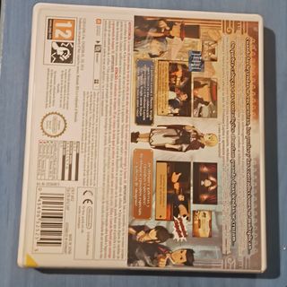 El profesor LaytonvsPhoenix Wright: Ace Attornety