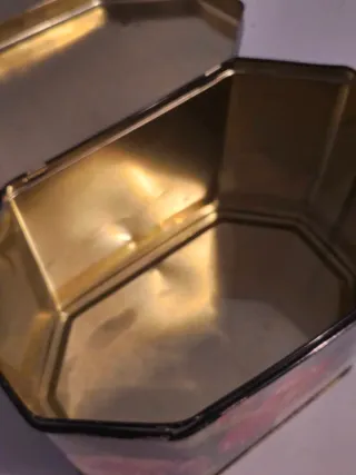 Antica scatola decorata con fiori Perugina