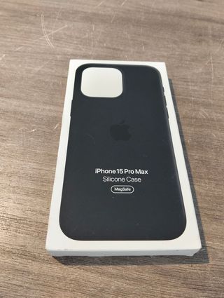 Funda Silicona MagSafe iPhone 15 Pro Max - Negro.