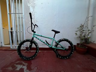 Bicicleta BMX Gateway color turquesa