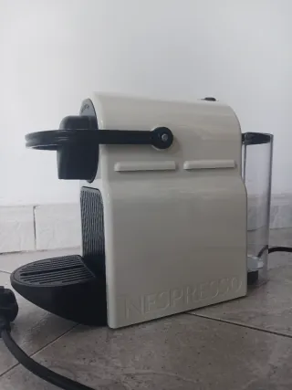 Cafetera Nespresso Inissia